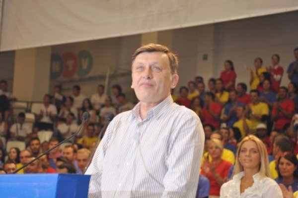 Antonescu: Băsescu dezinformează în privinţa raportului LIBE